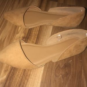 Simple Pointed Toe Flats